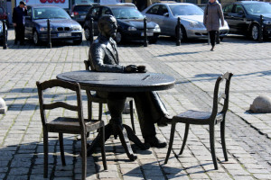 Moje miasto – za tym mężczyzną stoi kobieta