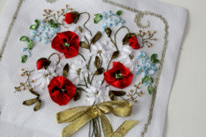 DIY: haft wstążeczkowy