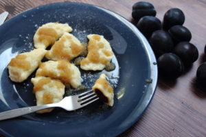 Pierogi z rumem i cynamonem