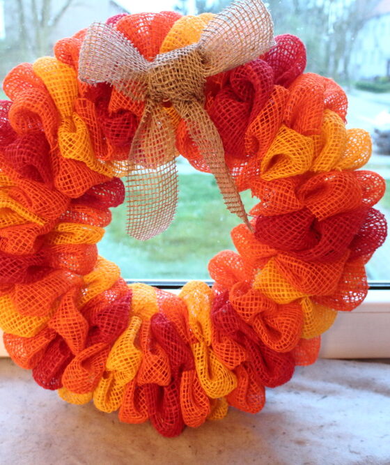 DIY: jutowy wianek na drzwi