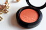 Extra Dimension Blush MAC – szczypta koralu