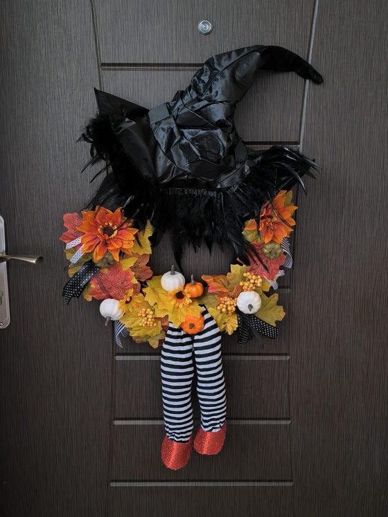 DIY: wiedźma na drzwiach